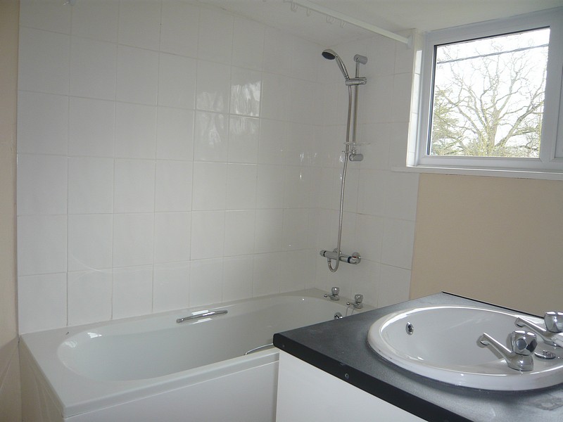 3 bedroom house, East Woodhay, Newbury RG20 - Let Agreed