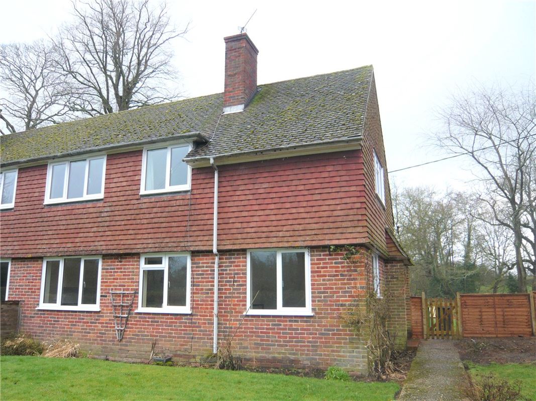3 bedroom house, East Woodhay, Newbury RG20 - Let Agreed