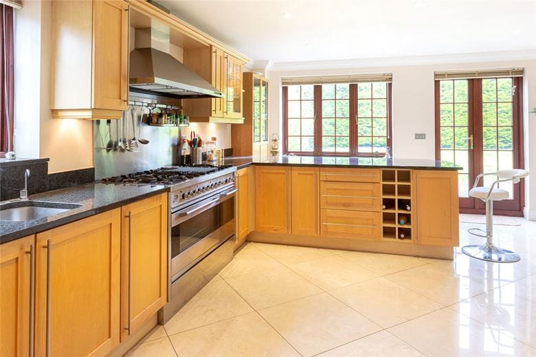 7 bedroom house, Broad Lane, Upper Bucklebury RG7 - Under Offer