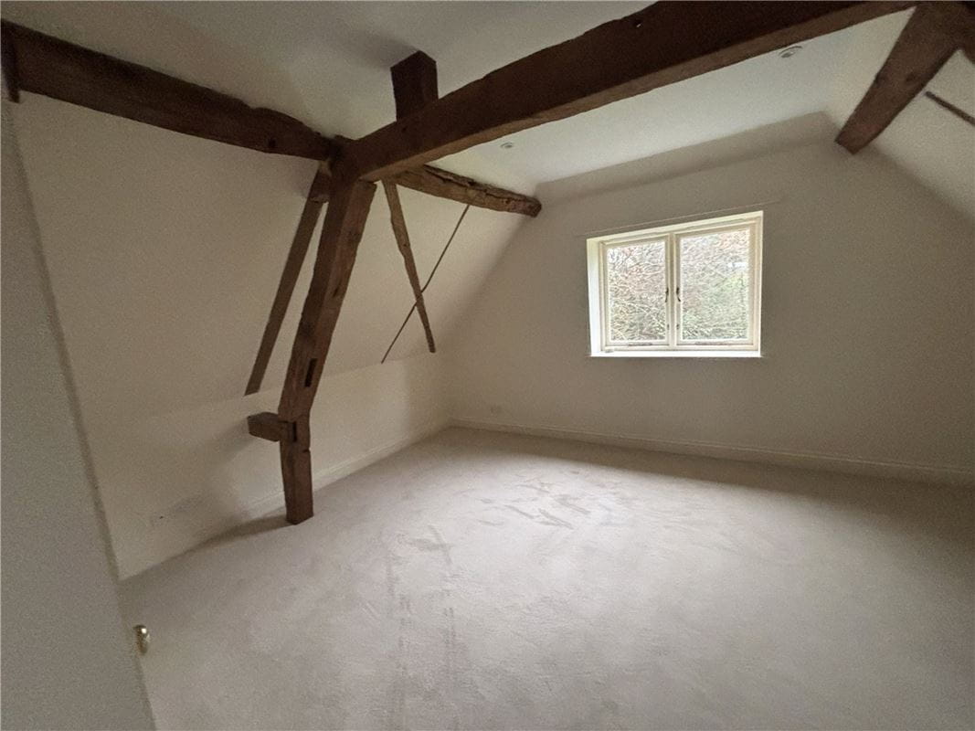 2 bedroom house, Hopgoods Green, Bucklebury RG7 - Available