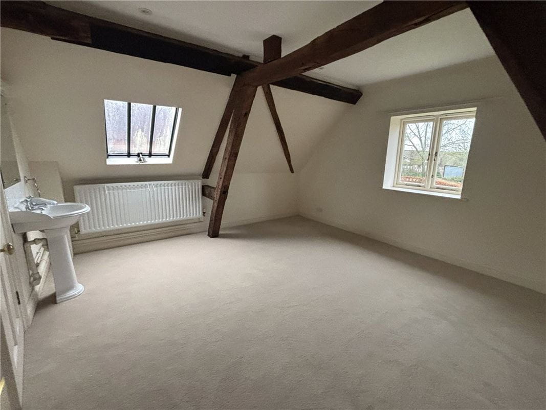 2 bedroom house, Hopgoods Green, Bucklebury RG7 - Available