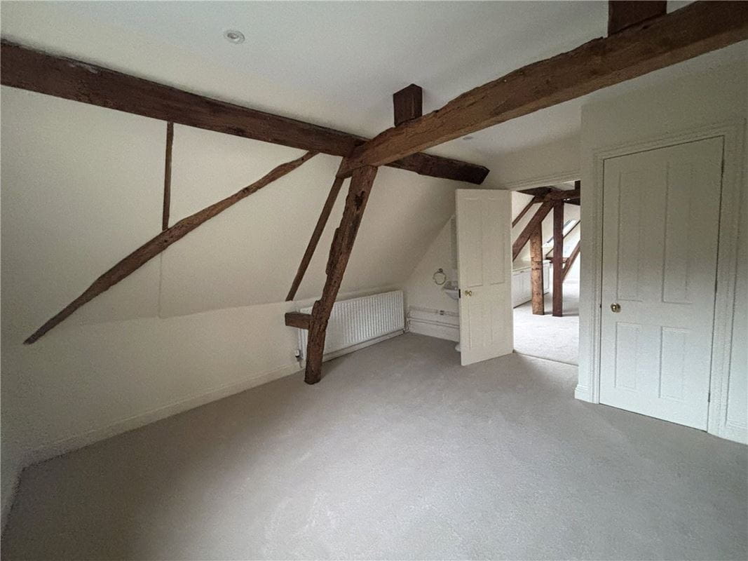 2 bedroom house, Hopgoods Green, Bucklebury RG7 - Available