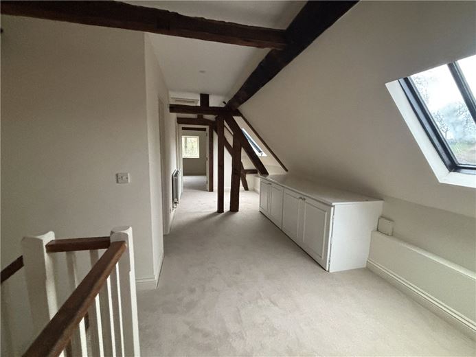 2 bedroom house, Hopgoods Green, Bucklebury RG7 - Available