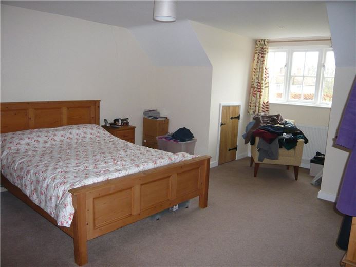 4 bedroom house, Manor Farm, Main Street RG20 - Available