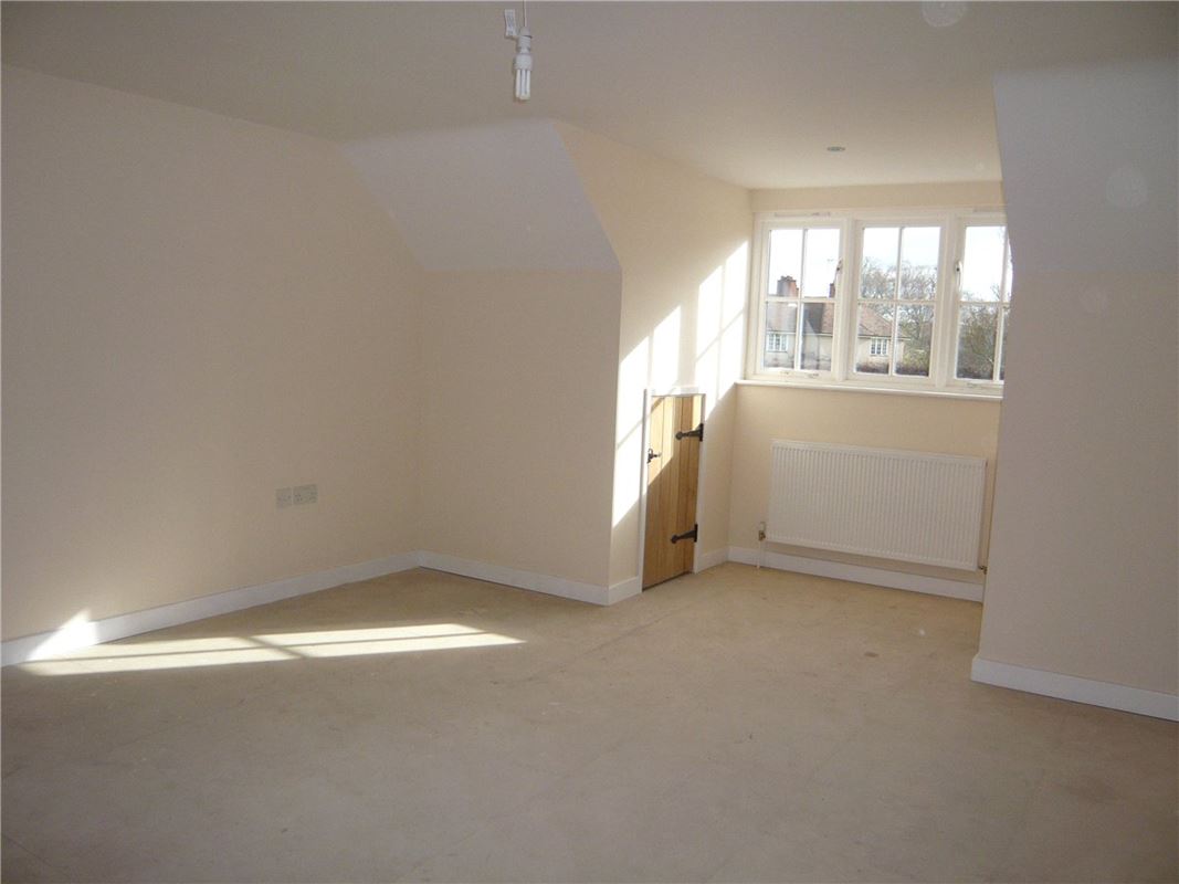 4 bedroom house, Manor Farm, Main Street RG20 - Available