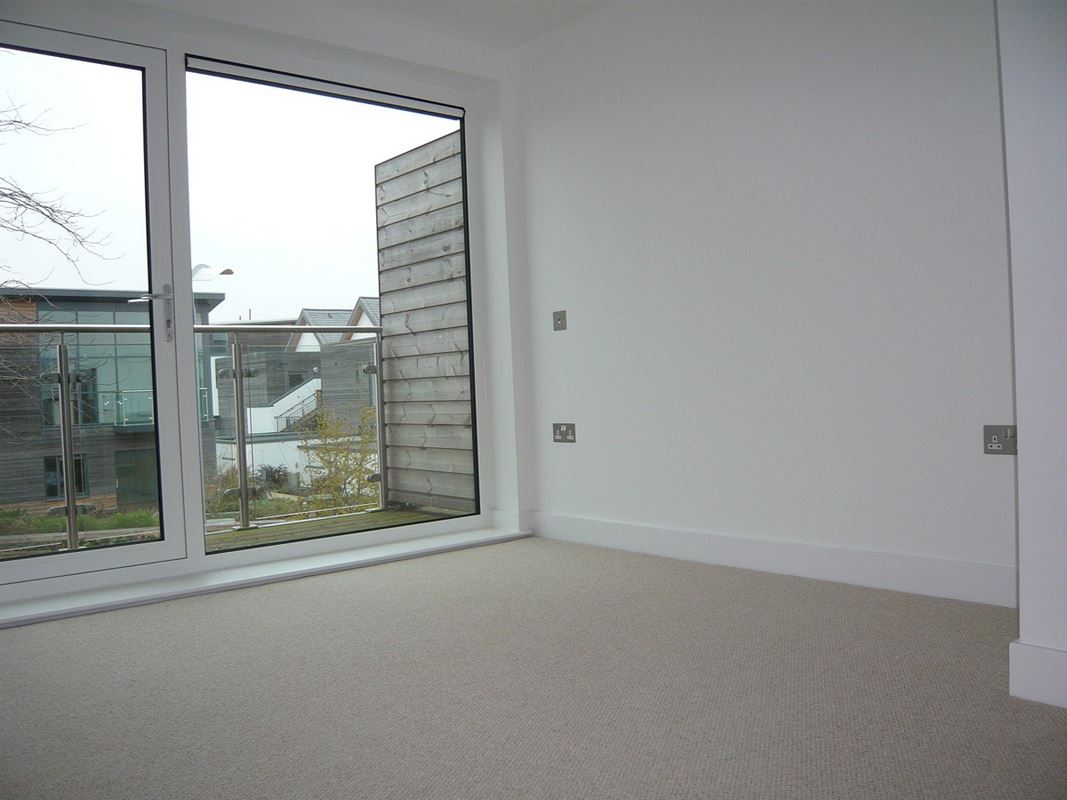 2 bedroom flat, Park Way, Newbury RG14 - Let Agreed