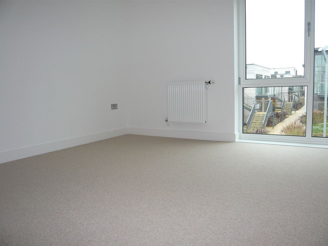 2 bedroom flat, Park Way, Newbury RG14 - Let Agreed