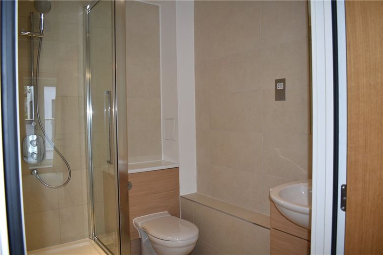 2 bedroom flat, Park Way, Newbury RG14 - Under Offer