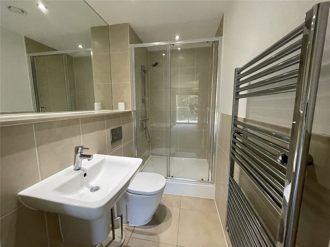 2 bedroom flat, Racecourse Road, Newbury RG14