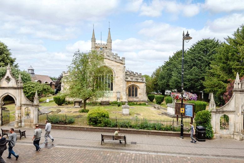 2 bedroom flat, Newbury, Berkshire RG14 - Available