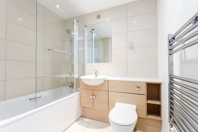 1 bedroom flat, Park Way, Newbury RG14 - Let Agreed