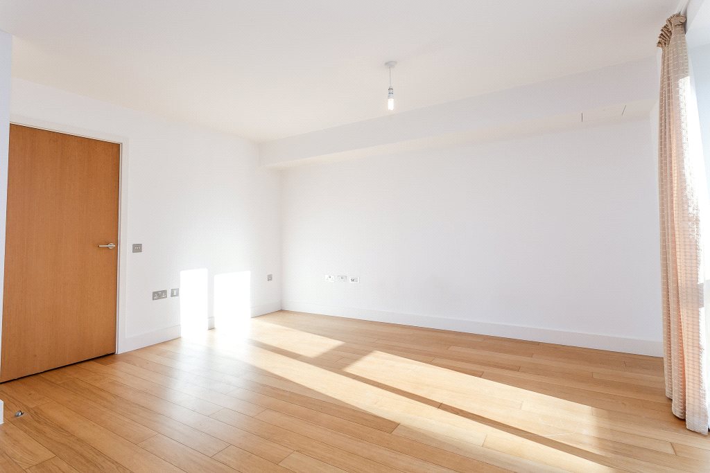 1 bedroom flat, Park Way, Newbury RG14 - Let Agreed