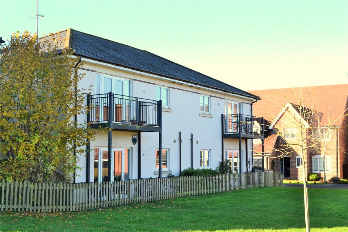 2 bedroom flat, Hermitage, Thatcham RG18 - Let Agreed