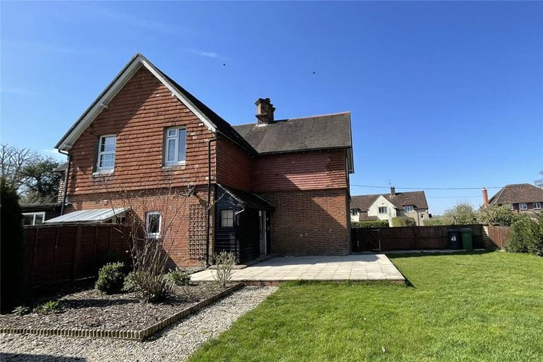 3 bedroom house, Brimpton Road, Brimpton RG7 - Let Agreed