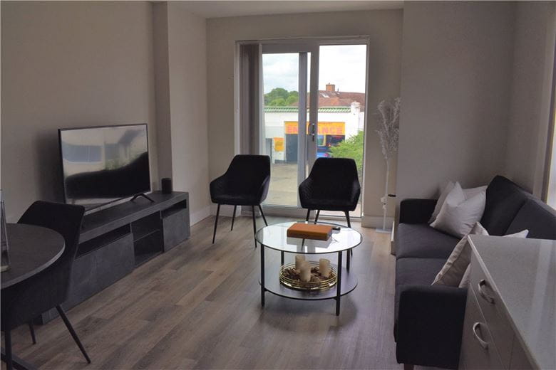 2 bedroom flat, Steel Close, Newtown Road RG14 - Let Agreed