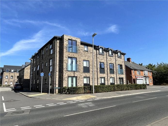 2 bedroom flat, Steel Close, Newtown Road RG14 - Under Offer