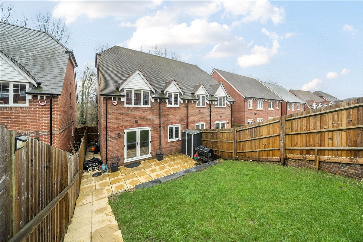 3 bedroom house, Woolhampton, Reading RG7 - Let Agreed