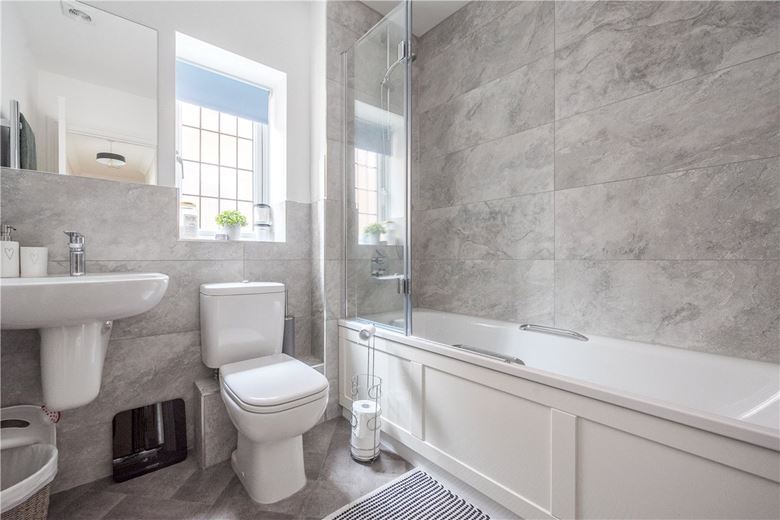 3 bedroom house, Woolhampton, Reading RG7 - Let Agreed