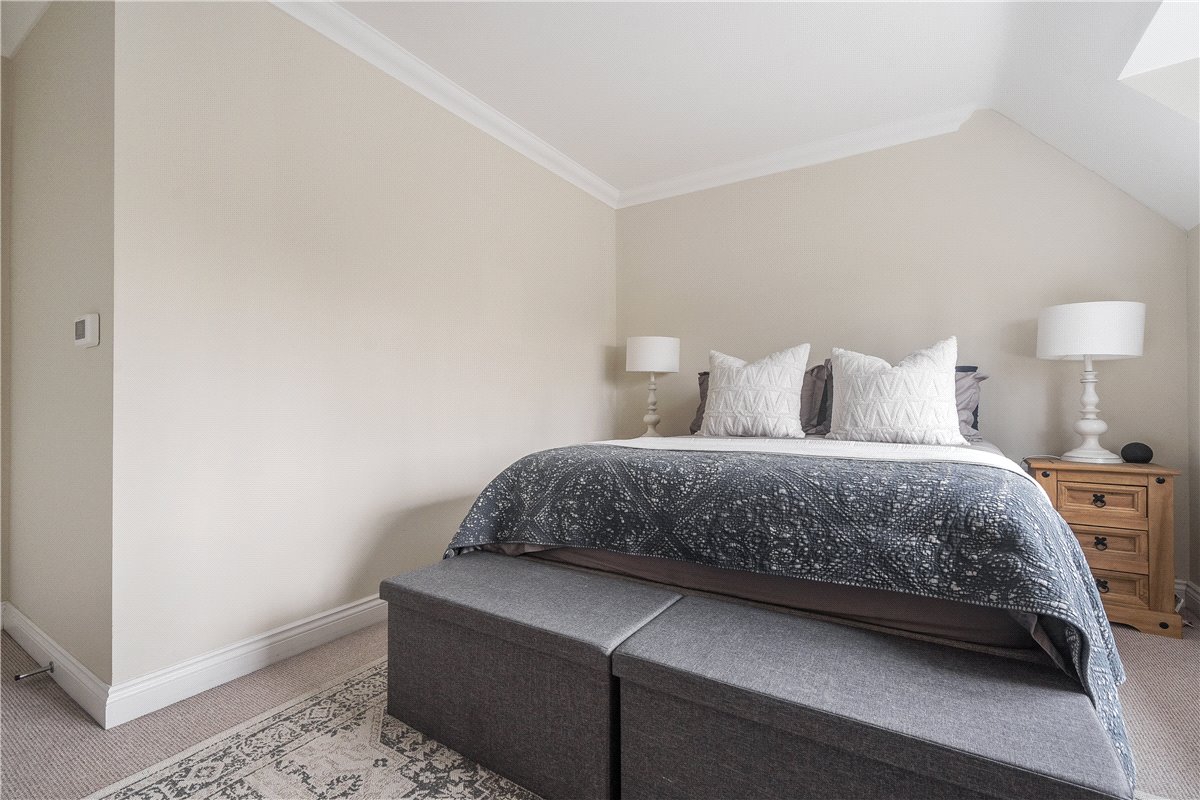 3 bedroom house, Woolhampton, Reading RG7 - Let Agreed