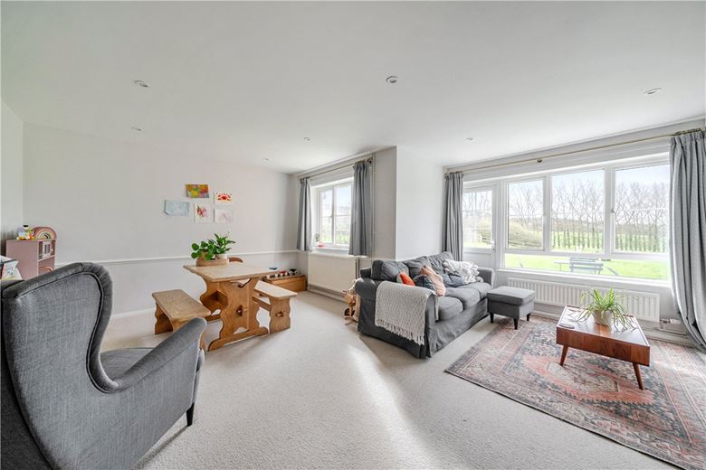 3 bedroom bungalow, Combe, Hungerford RG17 - Let Agreed