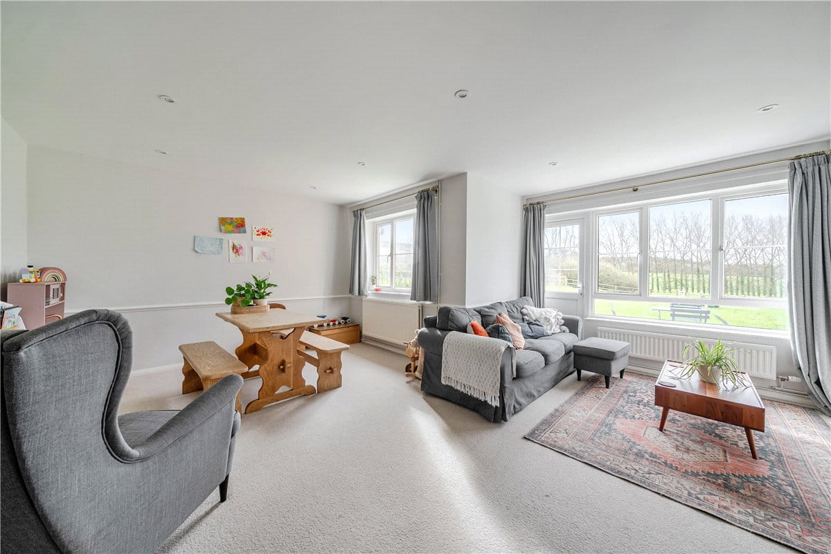 3 bedroom bungalow, Combe, Hungerford RG17 - Let Agreed