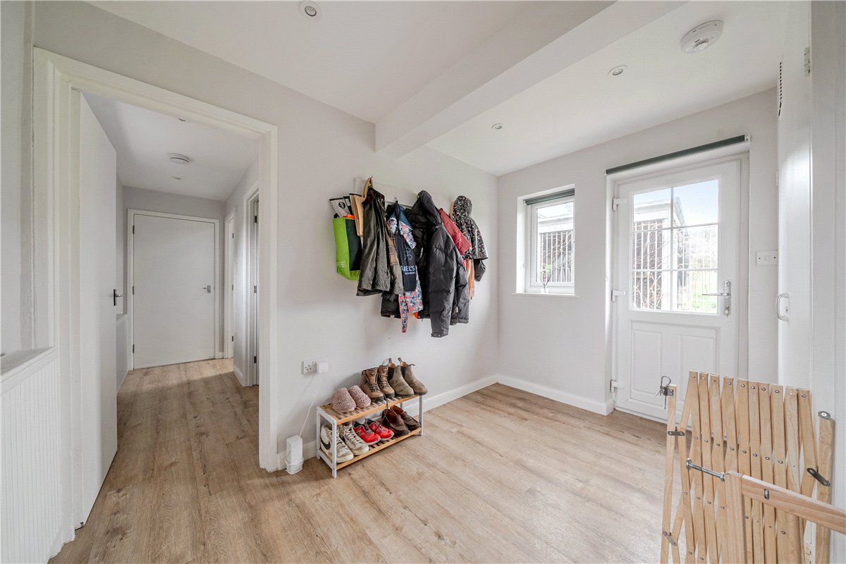 3 bedroom bungalow, Combe, Hungerford RG17 - Let Agreed