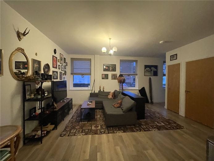 1 bedroom flat, Strawberry Hill, Newbury RG14 - Available