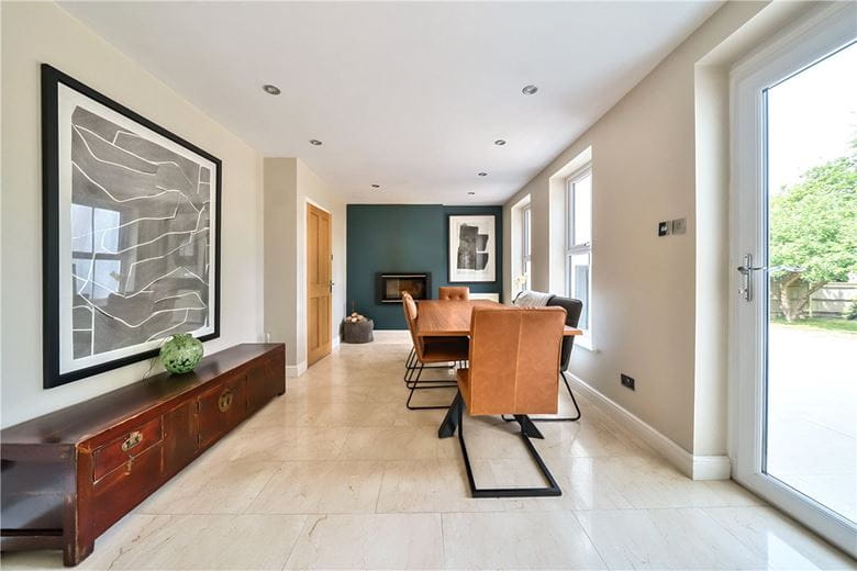 5 bedroom house, Tydehams, Newbury RG14 - Available