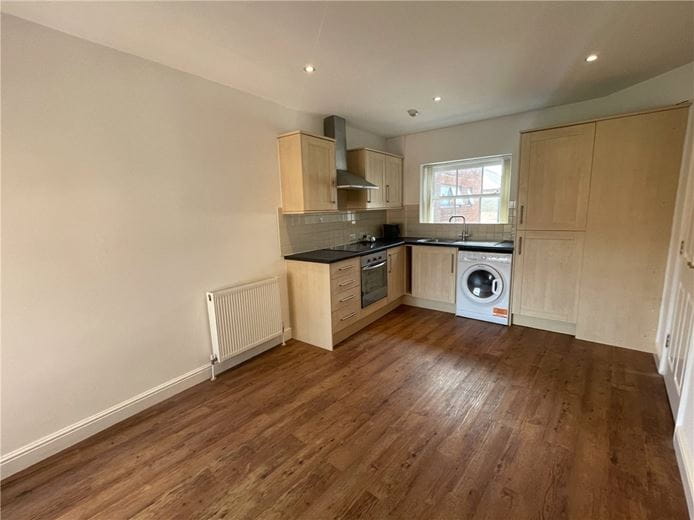 1 bedroom flat, London Road, Newbury RG14 - Available