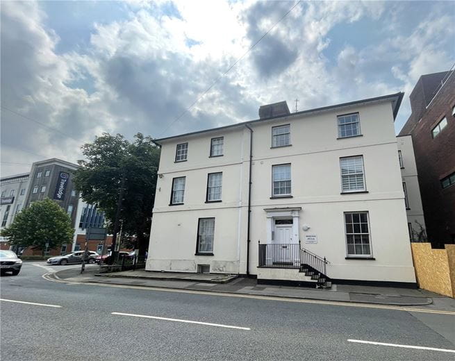 1 bedroom flat, London Road, Newbury RG14 - Available