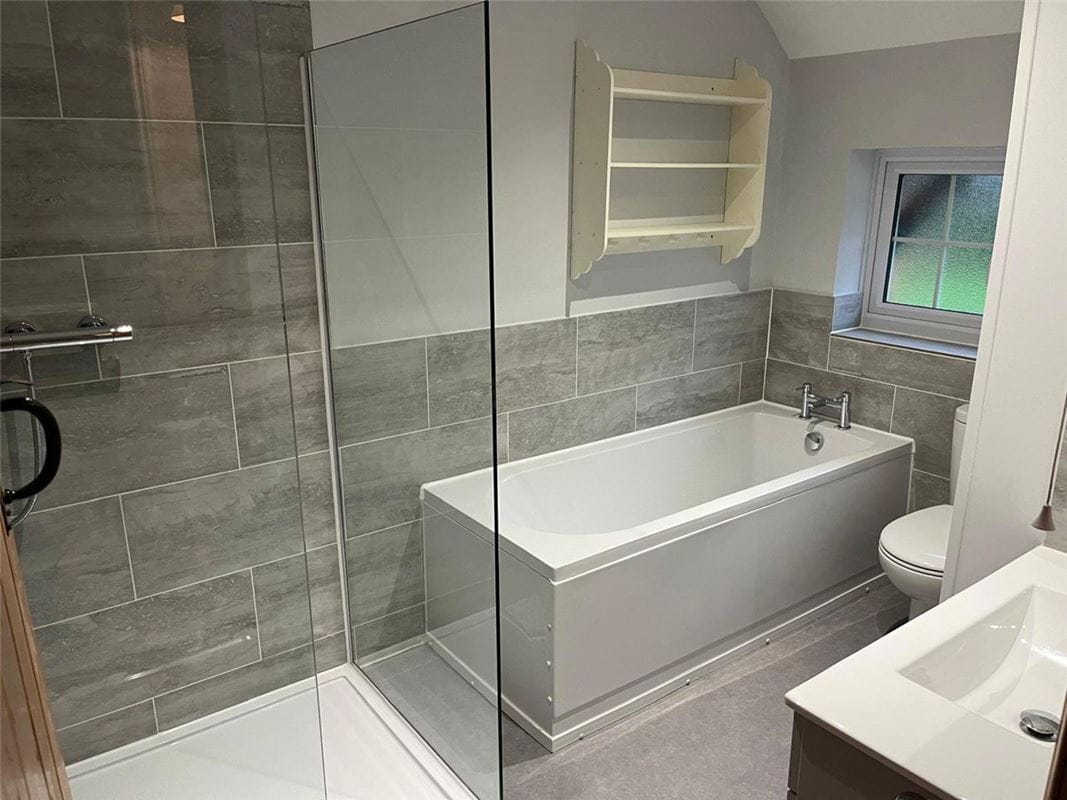 4 bedroom house, Sydmonton, Burghclere RG20 - Available