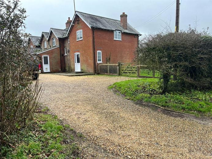 4 bedroom house, Sydmonton, Burghclere RG20 - Available