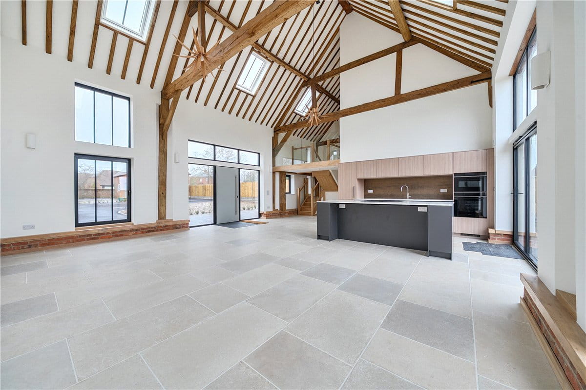 3 bedroom house, Enborne Street, Enborne RG20 - Available