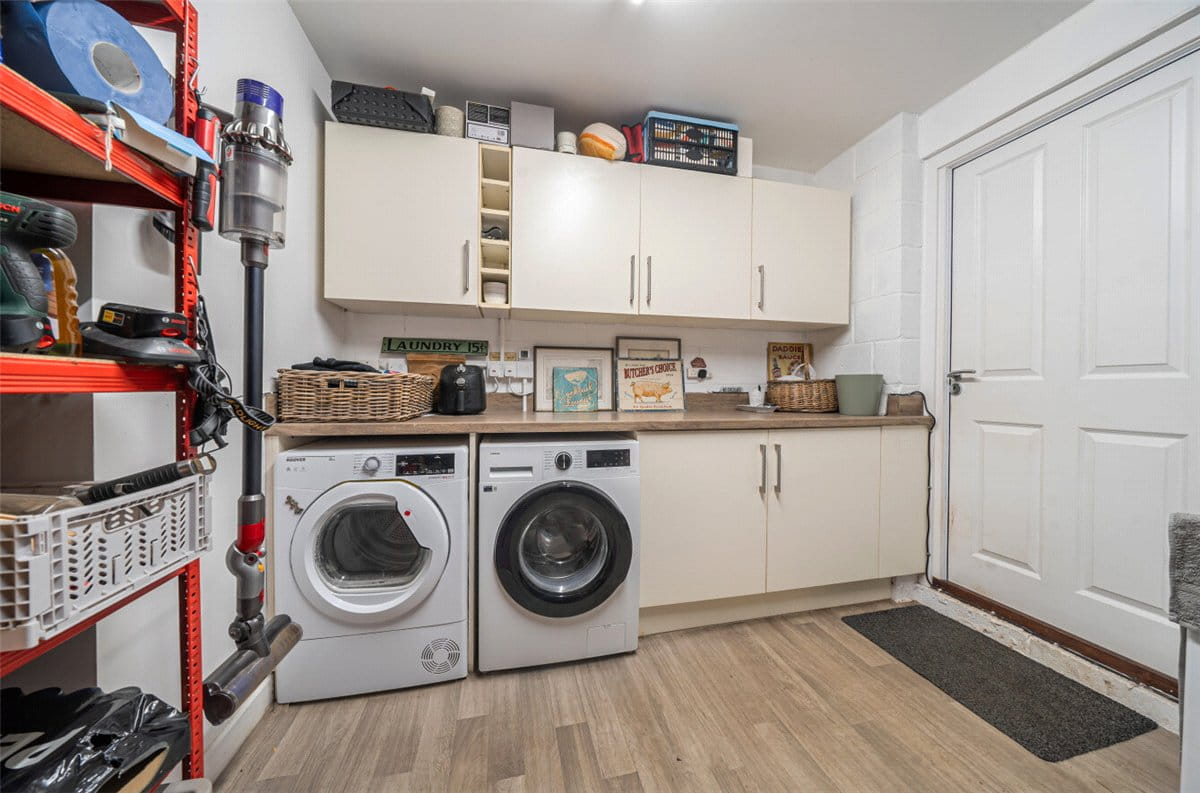 3 bedroom house, Newbury, Berkshire RG14 - Let Agreed