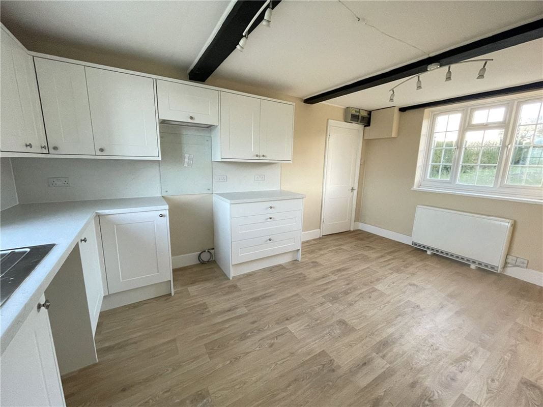 2 bedroom house, Lower Woodcott, Whitchurch RG28 - Available