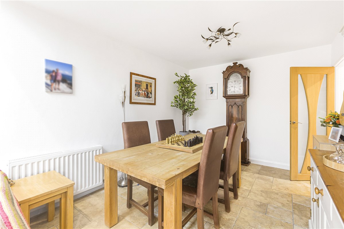 4 bedroom house, Bellamy Close, Southmoor OX13 - Sold