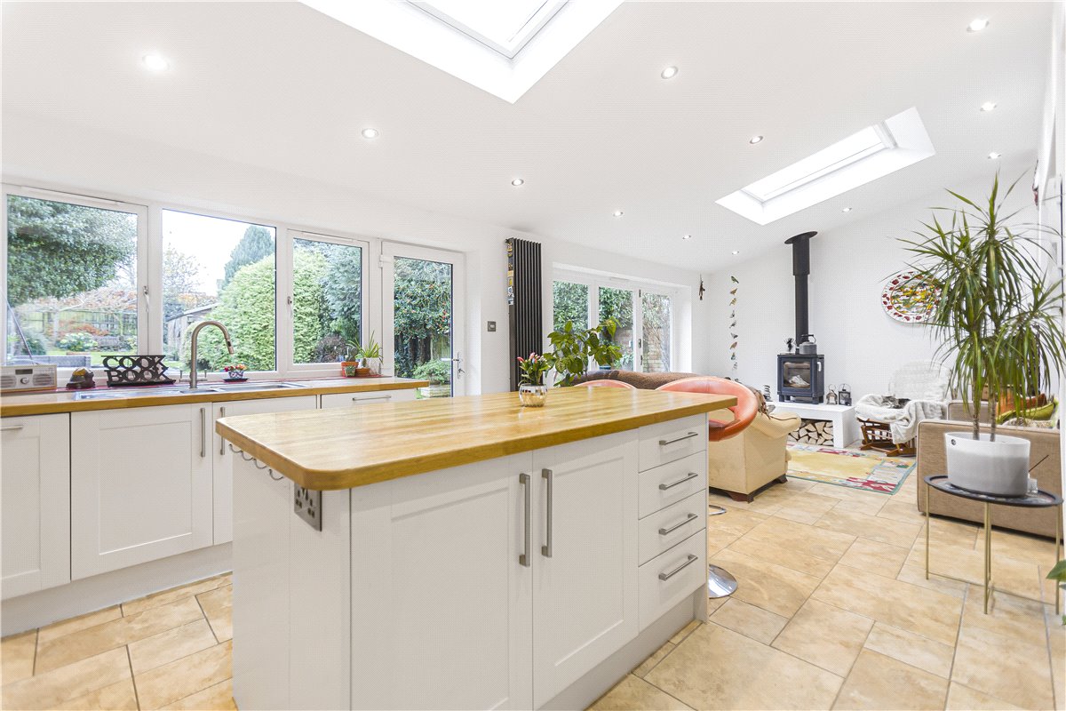 4 bedroom house, Bellamy Close, Southmoor OX13 - Sold