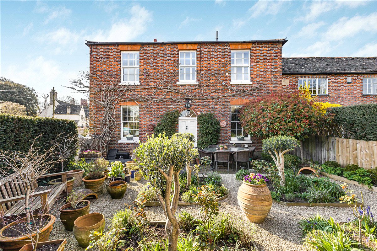 3 bedroom house, High Street, Eynsham OX29 - Available