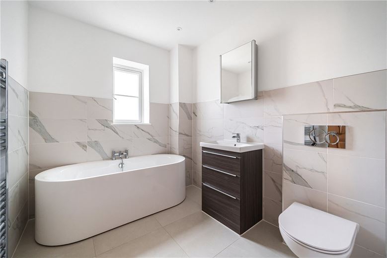 4 bedroom house, Southfields, Weston-on-the-Green OX25 - Sold STC