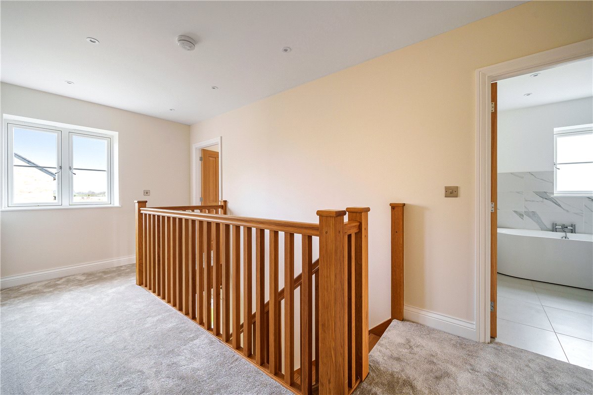 4 bedroom house, Southfields, Weston-on-the-Green OX25 - Sold STC