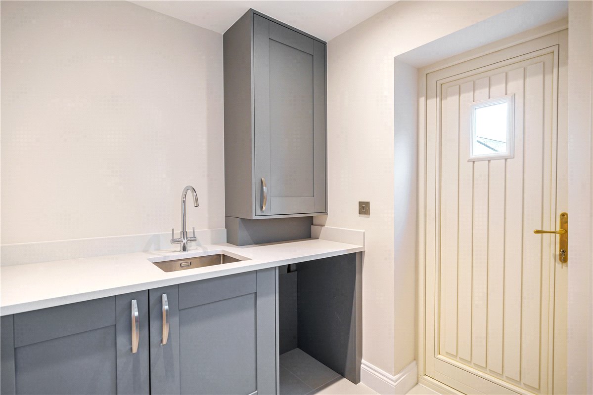 4 bedroom house, Southfields, Weston-on-the-Green OX25 - Sold STC