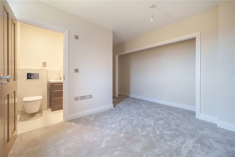 6 bedroom house, Southfields, Weston-on-the-Green OX25 - Available