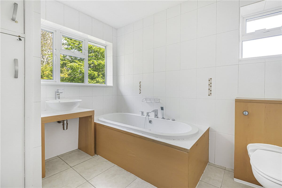 5 bedroom house, Copthall Road West, Ickenham UB10 - Sold STC