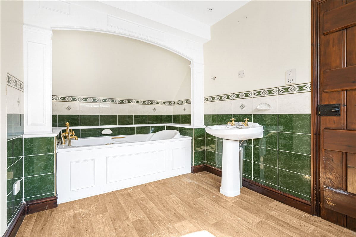 4 bedroom cottage, Portleys Lane, Drayton Bassett B78 - Sold STC