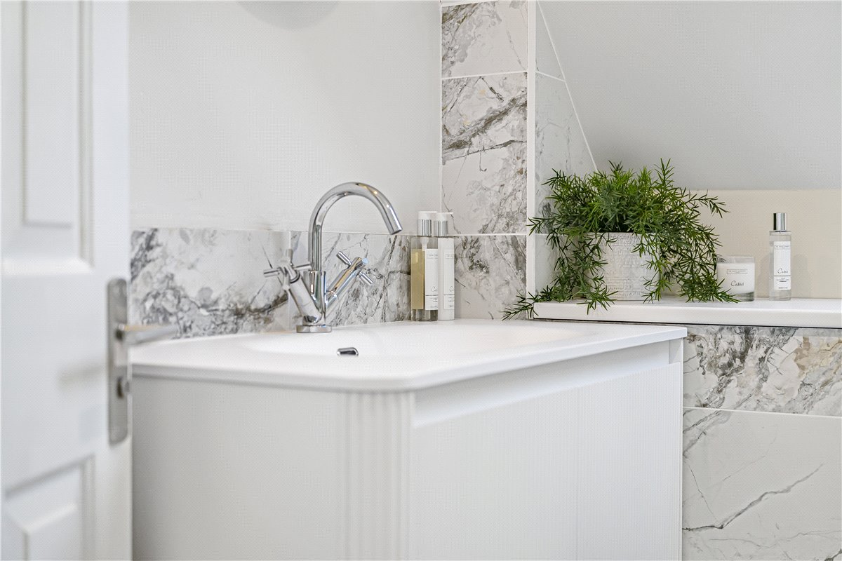 4 bedroom house, Shepherds Close, Weston-on-the-Green OX25 - Sold STC