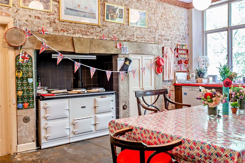 5.5 acres Country Estate, Priest Hill, Old Windsor SL4 - Available