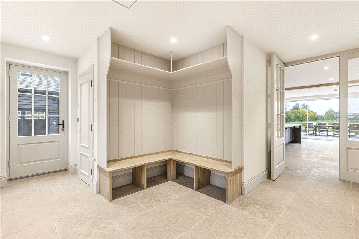 5 bedroom house, Lower End, Alvescot OX18 - Available