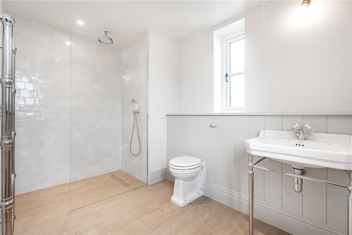 5 bedroom house, Lower End, Alvescot OX18 - Available