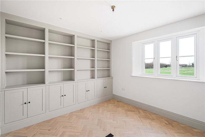 5 bedroom house, Lower End, Alvescot OX18 - Available