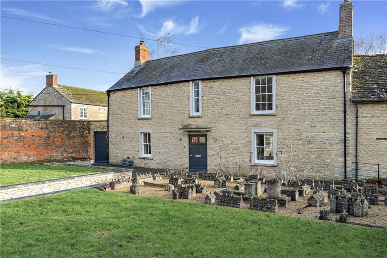 4 bedroom house, Weston Road, Bletchingdon OX5 - Available